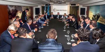 Reunión operadoras petroleras gobierno