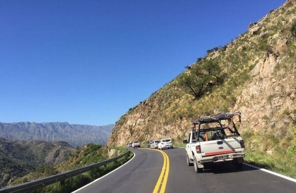 Corte preventivo en Altas Cumbres por el vuelco de un camión