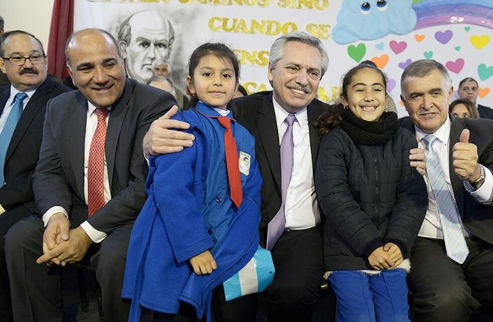 Fernández en Tucumán: "Da vergüenza escuchar decir que hay argentinos que tienen la desgracia de caer en la educación pública"