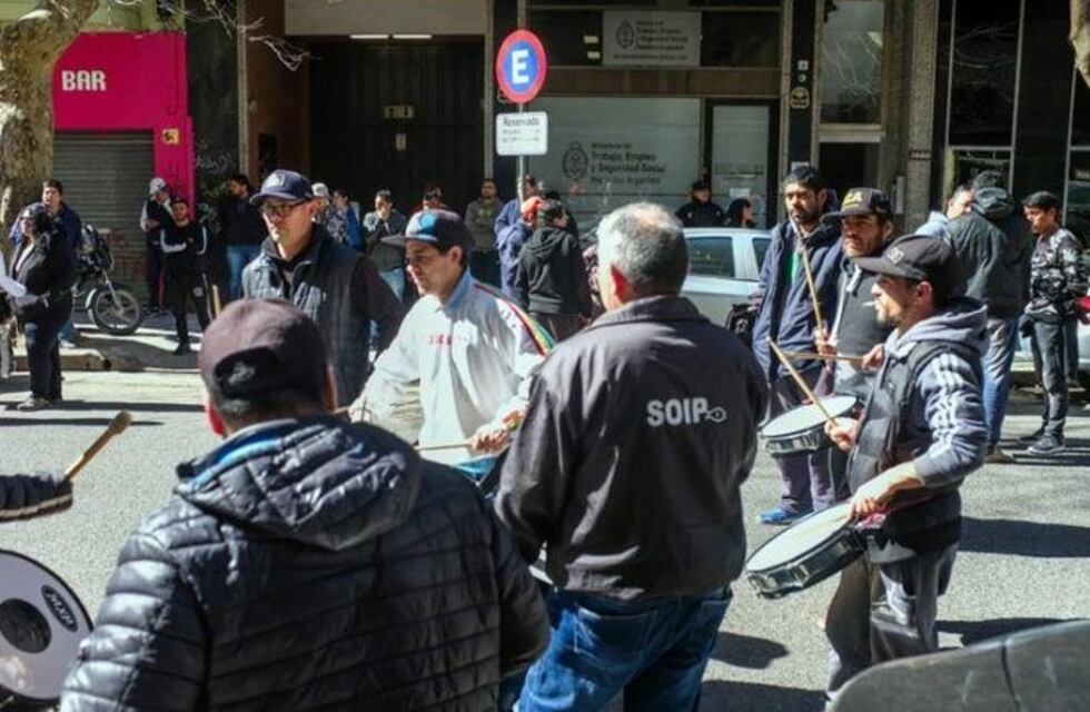 Un grupo de fileteros tomó el Ministerio de Trabajo ante la falta de respuestas