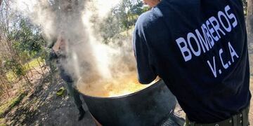 Villa Ciudad de América: exitoso locro para recaudar fondos para los bomberos