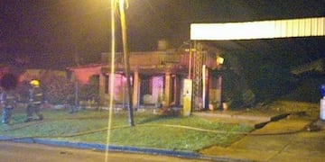 Alem: se incendió una estación de servicio por culpa de un caloventor eléctrico
