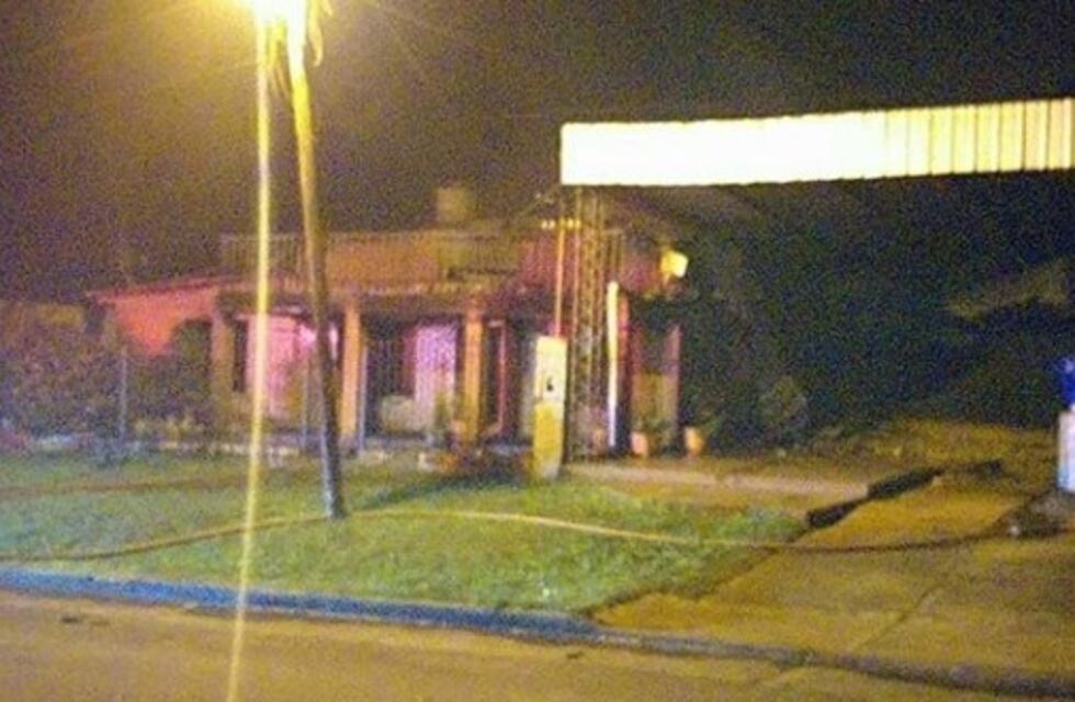 Alem: se incendió una estación de servicio por culpa de un caloventor eléctrico