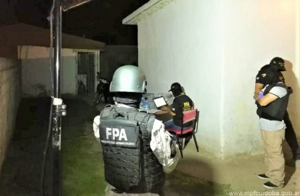 Lo agarraron con la droga en la cucha del perro