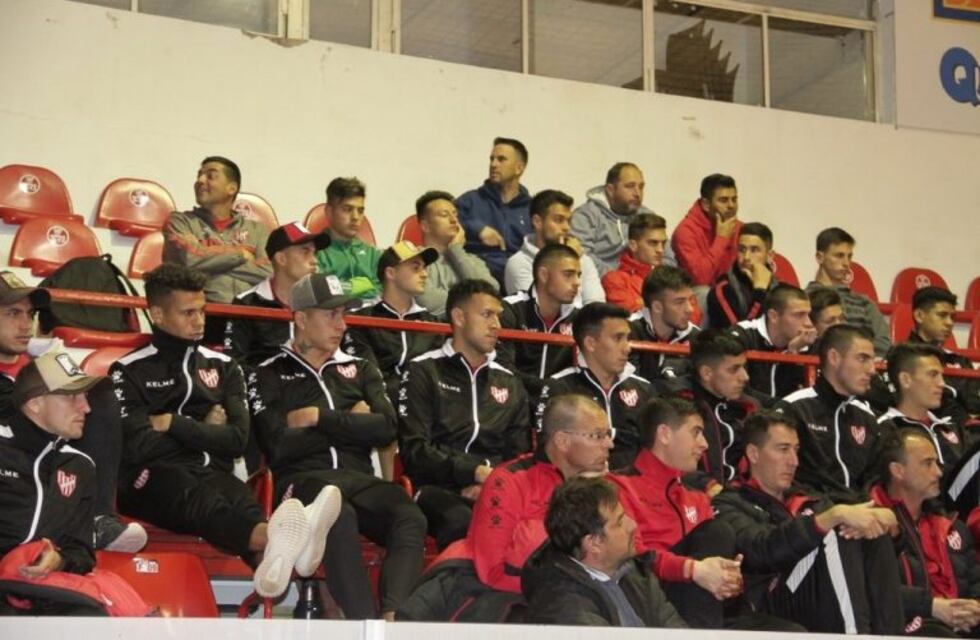 El montañista Ricardo Birn y una charla motivacional al plantel de Instituto