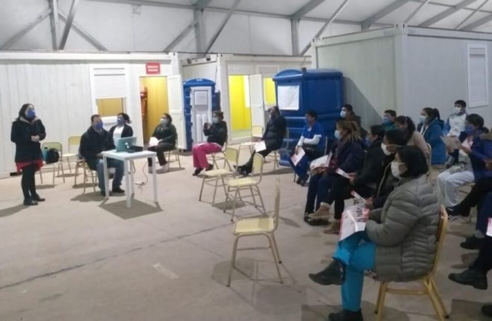 Acreditan anticipos a más de 400 contratados de hospitales de campaña