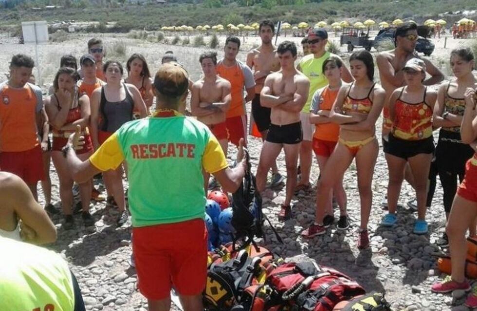 ¡Verano! Los guardavidas mendocinos ya están preparados para salvar vidas