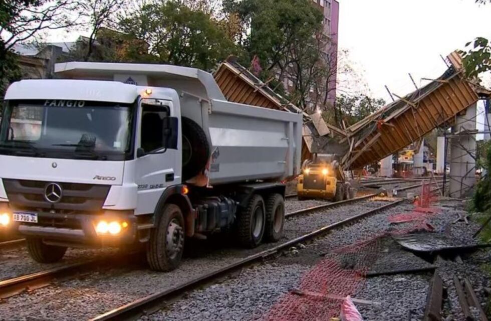 Se desmoronó un obrador del tren San Martín en Palermo y hay servicio limitado