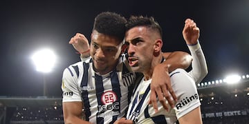 Talleres ganó con tres goles de Michael Santos. En esta fecha, Pablo Vegetti no convirtió y Belgrano perdió (Ramiro Pereyra).