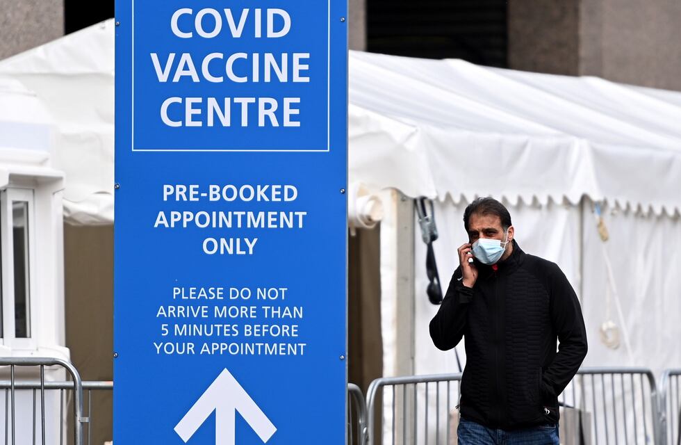 El Reino Unido busca intensamente a una persona infectada con la variante brasileña del coronavirus