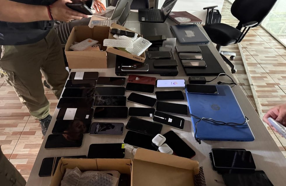 Cómo reclamar celulares robados en Córdoba: la Policía los incautó en Galería Espacial