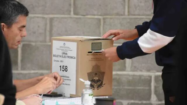 En Neuquén el voto es electrónico - Foto LM de Neuquén