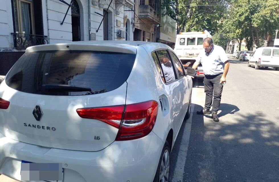 Corralón corrupto en Rosario: denuncian venta de autos y motos secuestrados