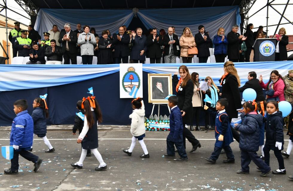 Jaldo encabezó emotivos festejos por el Día de la Bandera en Trancas