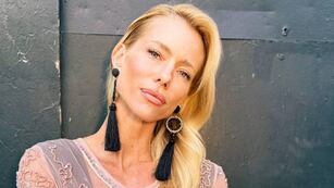 Nicole Neumann se probó el vestido de novia para su casamiento con Manu Urcera.