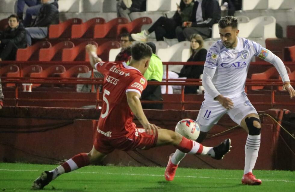 Huracán y Godoy Cruz igualaron 0-0 en un partido que tuvo de todo, menos definiciones