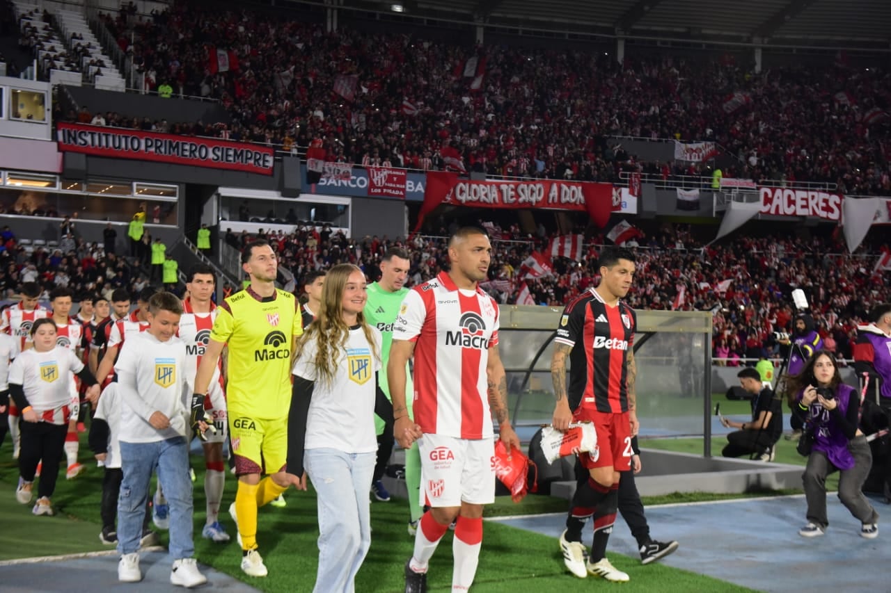 Instituto enfrentó a River en el Kempes por la Liga Profesional. (José Gabriel Hernández / La Voz)