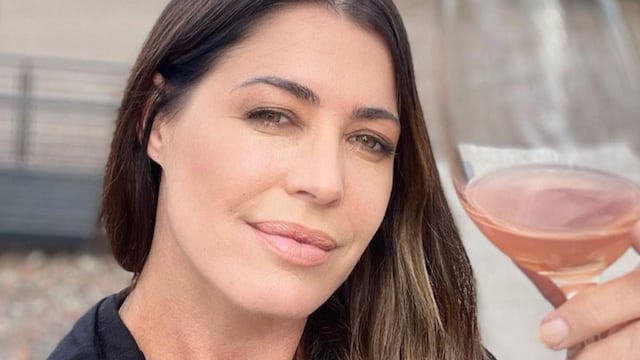 La conductora contó los detalles de su vino rosé.
