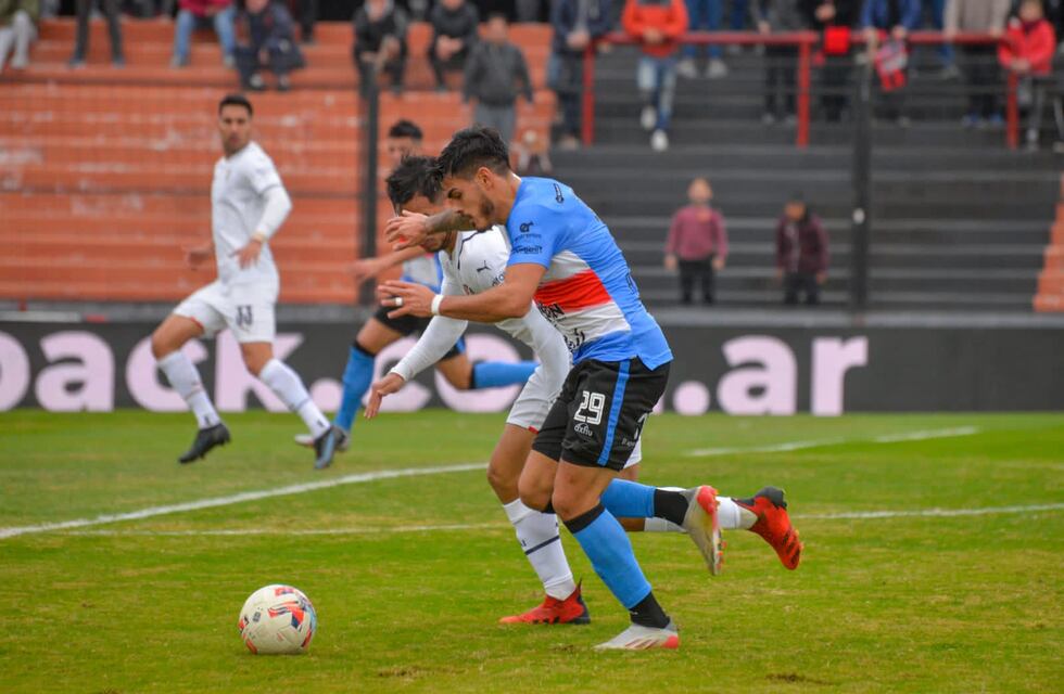 Con blooper incluido, Patronato derrotó a Independiente por la 5° fecha de la Liga Profesional de Fútbol