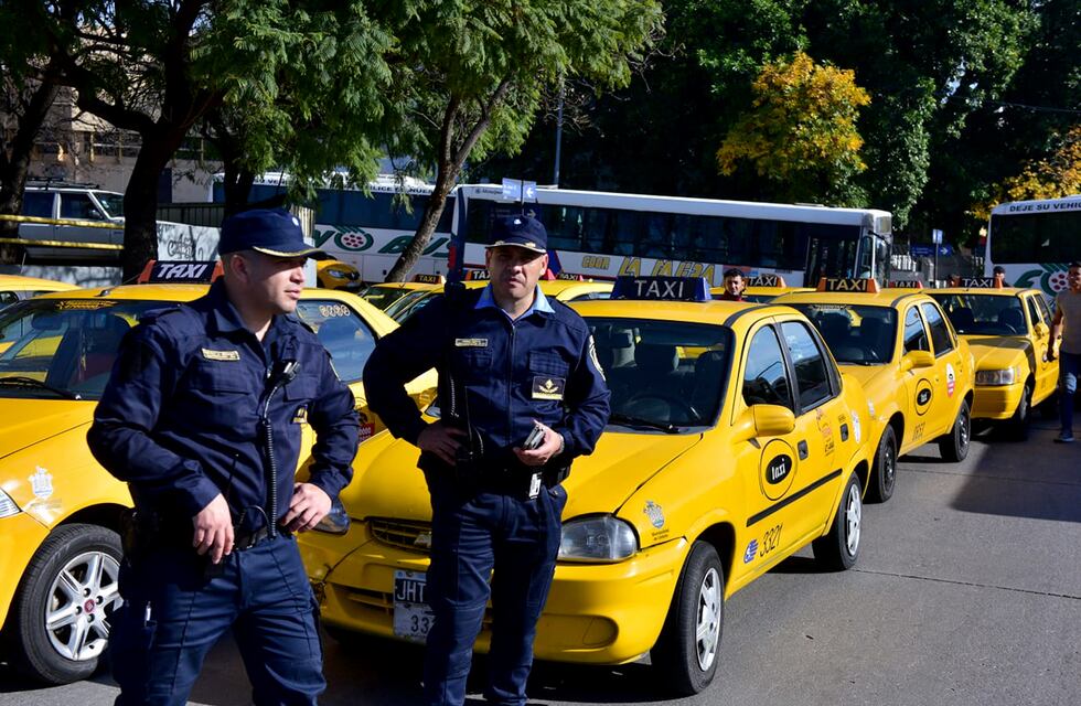 Córdoba: le rozó el auto, discutieron y un taxista le clavó un destornillador en el pecho