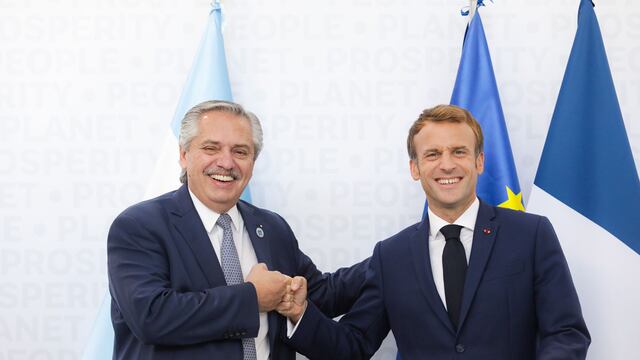 Alberto Fernández junto a Emmanuel Macron en el G20
Foto Presidencia