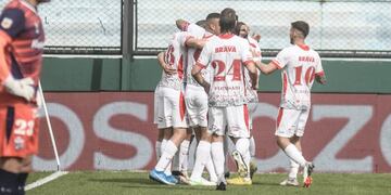 Instituto completó este domingo la trilogía ganadora para los equipos de Córdoba en Primera.