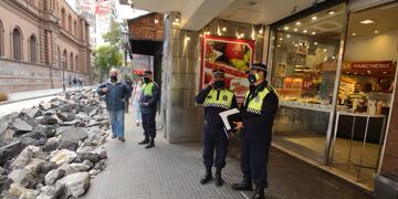 Controles en el microcentro tucumano.