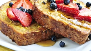 Cómo hacer las típicas tostadas francesas versión saludable: receta ideal para el desayuno