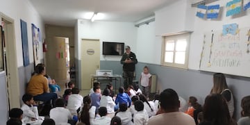 El Guardafauna Municipal Eduardo Álvarez brindó una charla en la Escuela Rural Nº 20
