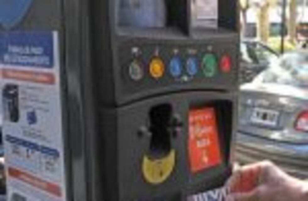 El Concejo aprobó los pliegos del nuevo estacionamiento medido