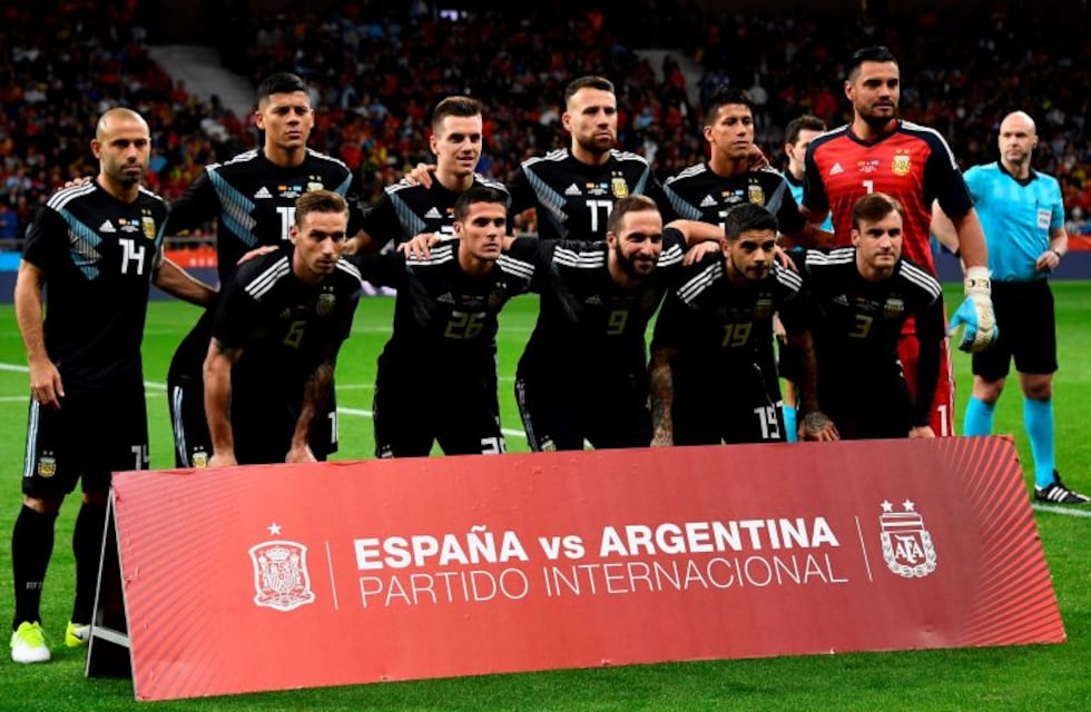 Confirmaron la vestimenta de la Selección Argentina para cada partido de la primera fase