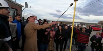 Mariano Arcioni acompañó a la intendenta de Rawson en la inauguración de las red de gas del Área 12\u002E
