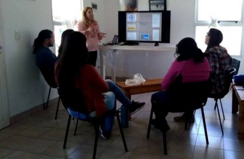 El Chaltén : capacitan a personal de Comercio