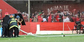 Incidentes en el cotejo de Newell's ante Villa Mitre en la Copa Argentina\u002E (Baires)