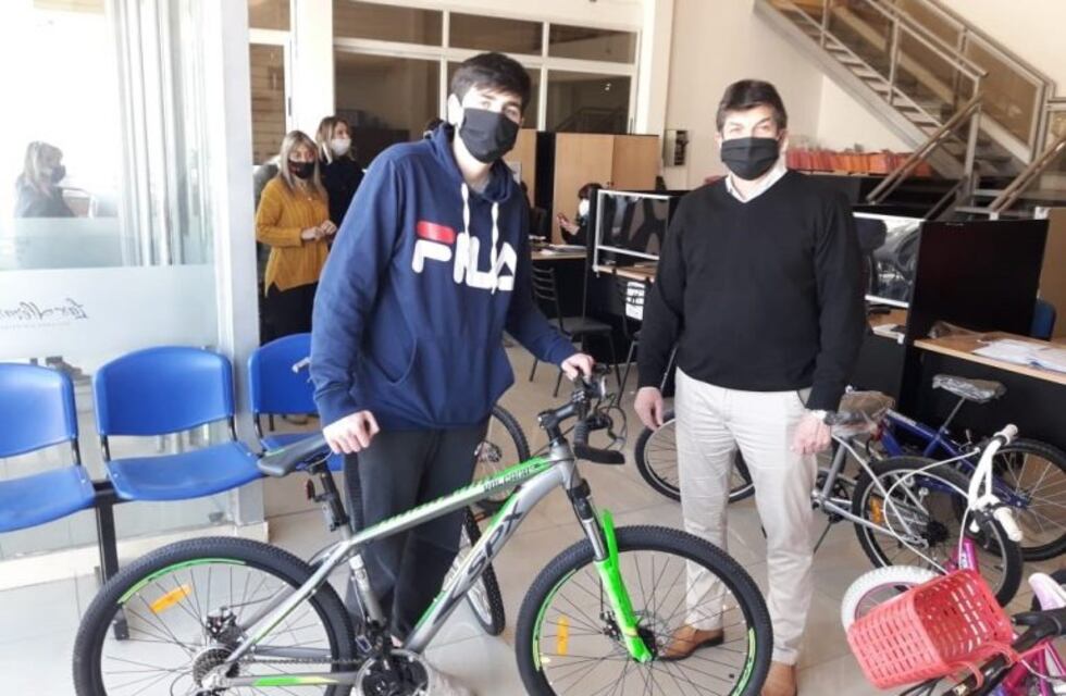 En Las Heras hubo entrega de bicicletas