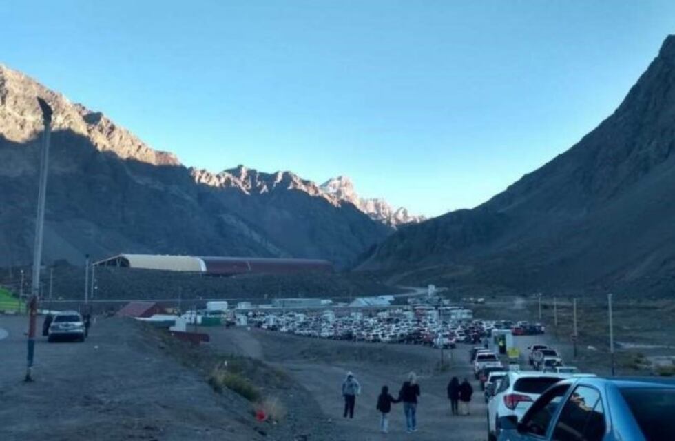 Por el fin de semana extra largo, ya hay demoras para pasar a Chile