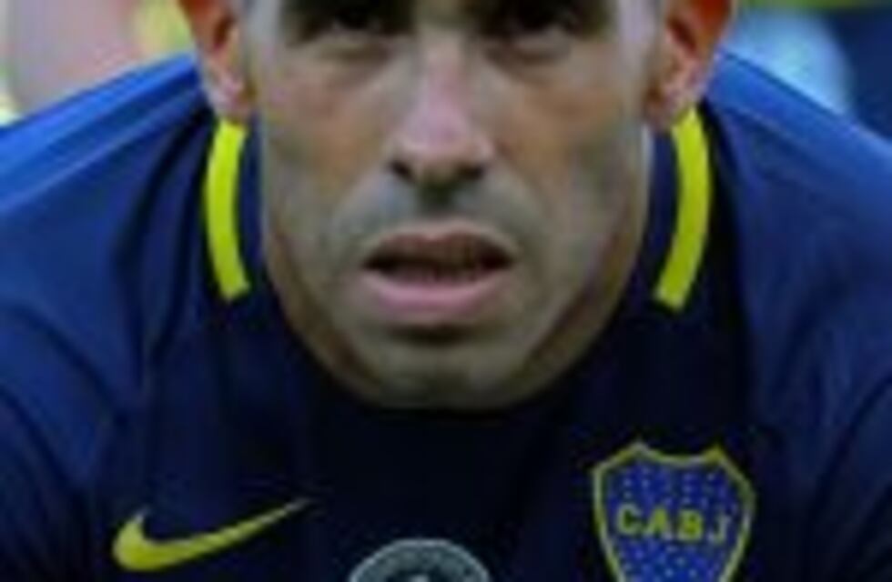 El presidente del Shanghai Shenhua aseguró que continúan las negociaciones por Carlos Tevez