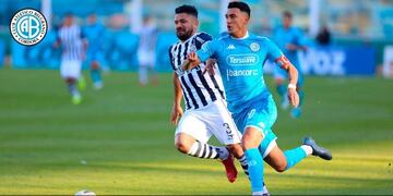 Como en casi todo el partido, Suárez dejando atrás a Gandolfi\u002E El capitán Celeste lució rápido y resolutivo, la llave para el triunfo\u002E