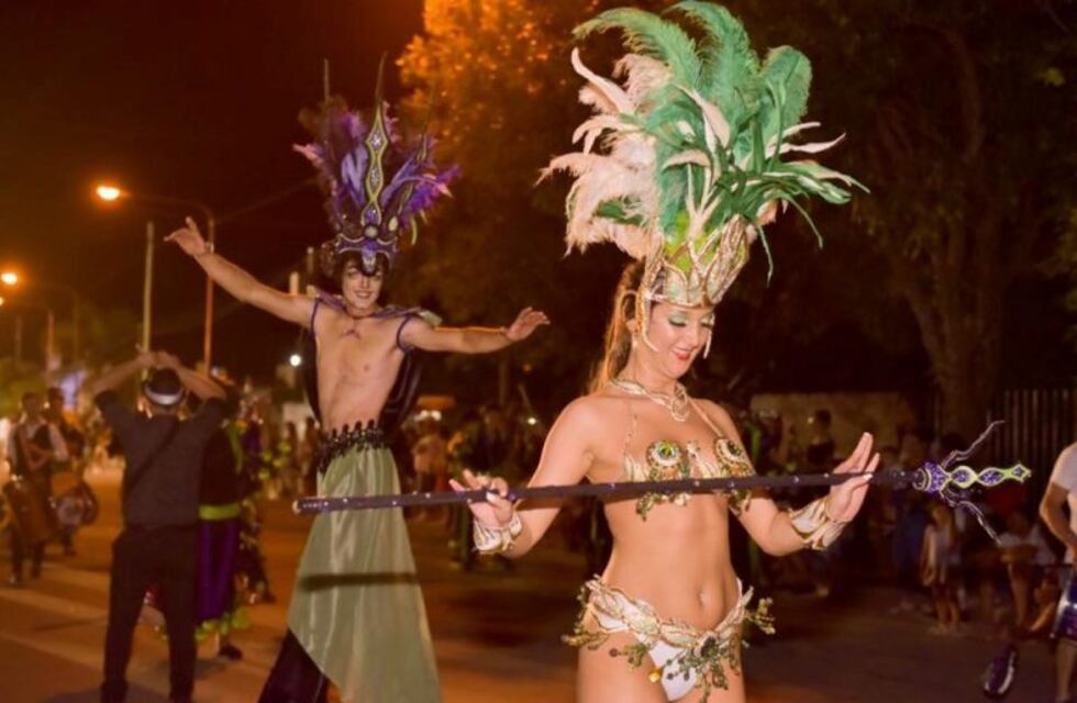 El Carnaval llega al Hogar de Ancianos Juan XXIII en Arroyito