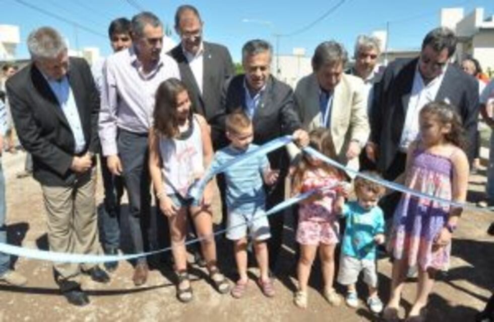 Cornejo: “Queremos un sistema de vivienda pública fluido y amplio”