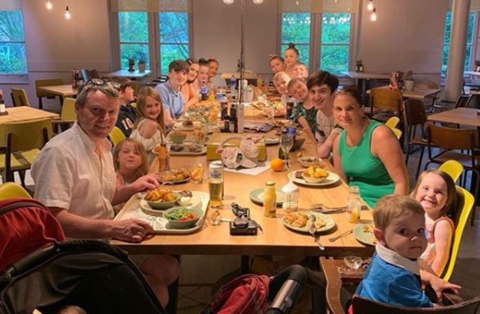 Sue Radford, la mujer que vive embarazada: tiene 45 años y tuvo a su hijo número 22