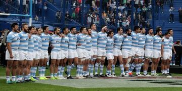 Argentina's Los Pumas players sing the national anthem before their Rugby Championship match against New Zealand's All Blacks at Jose Amalfitani stadium in Buenos Aires, Argentina on July 20, 2019\u002E (Photo by ALEJANDRO PAGNI / AFP)