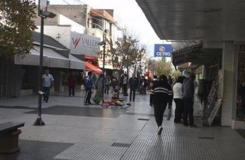 El paro no se sintió en los comercios riojanos