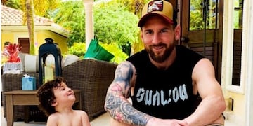 Ni el hermano de Thiago y Mateo ni el futbolista pudieron contener las carcajadas\u002E (@leomessi)