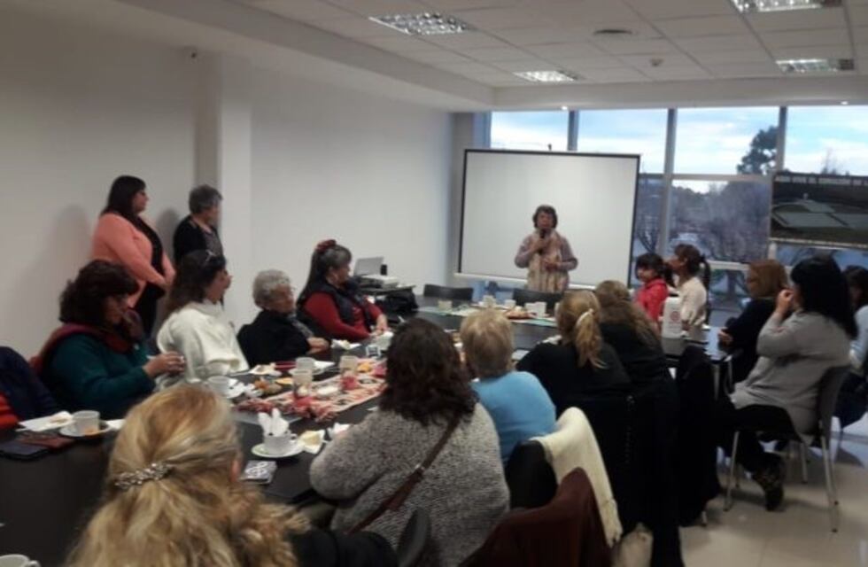 Se realizó un homenaje a enfermeras y familiares de Veteranos de Malvinas en Caleta Olivia