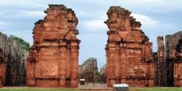Ruinas Jesuíticas de San Ignacio donde se celebra la Misa de las Misiones cada Jueves Santo\u002E (CIMECO)