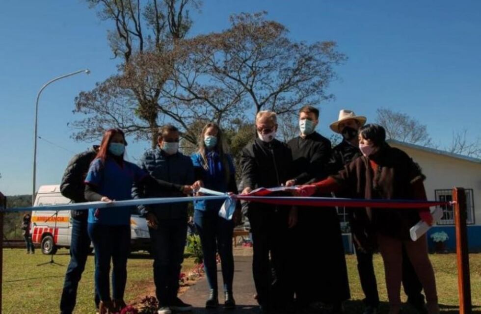 Comandante Andresito: el gobernador inauguró un CAPS y entregó un móvil sanitario en Paraje Integración