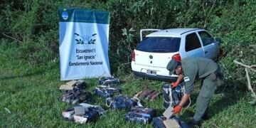Detuvieron a un hombre y a su hijo con 300 kilos de marihuana\u002E (Foto: Ministerio de Seguridad)