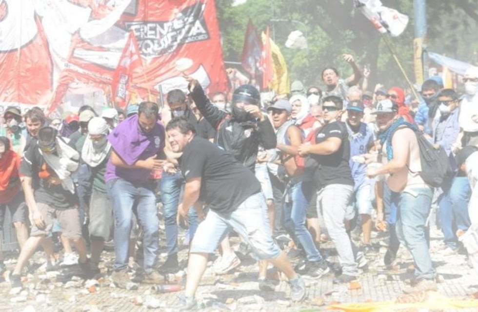 Acusaron a un obrero de ser un infiltrado en las protestas del lunes