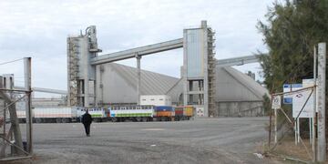 Planta de la empresa Molinos Ru00edo de la Plata en San Lorenzo.